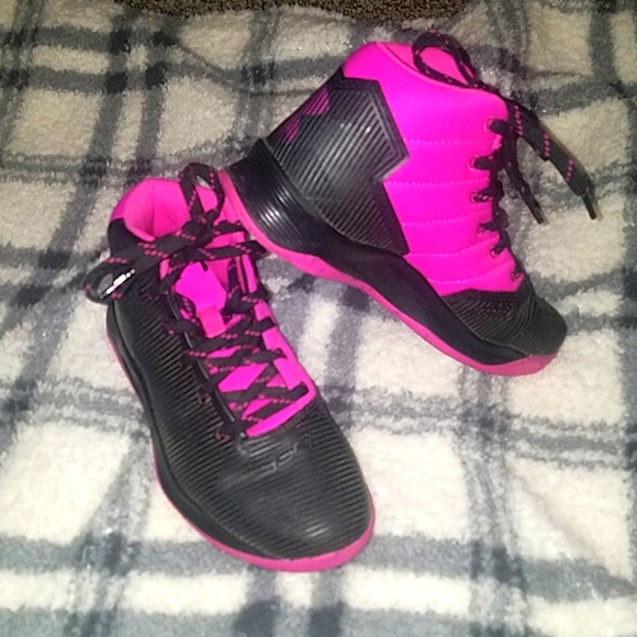 girls under armour high tops